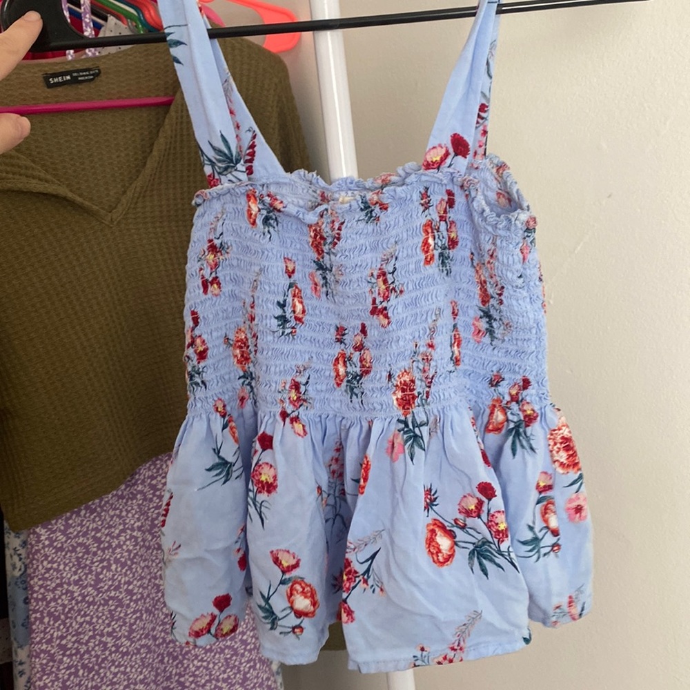 Cute summer tank, lightly worn